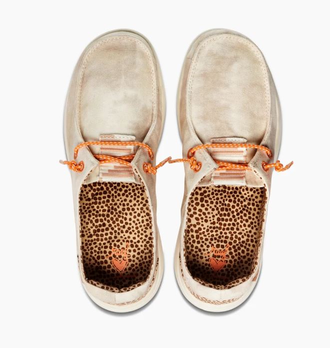 This is an image of New Arrivals Outfit of the Week Shoes Women REEF WOMEN’S CUSHION COAST SHOES