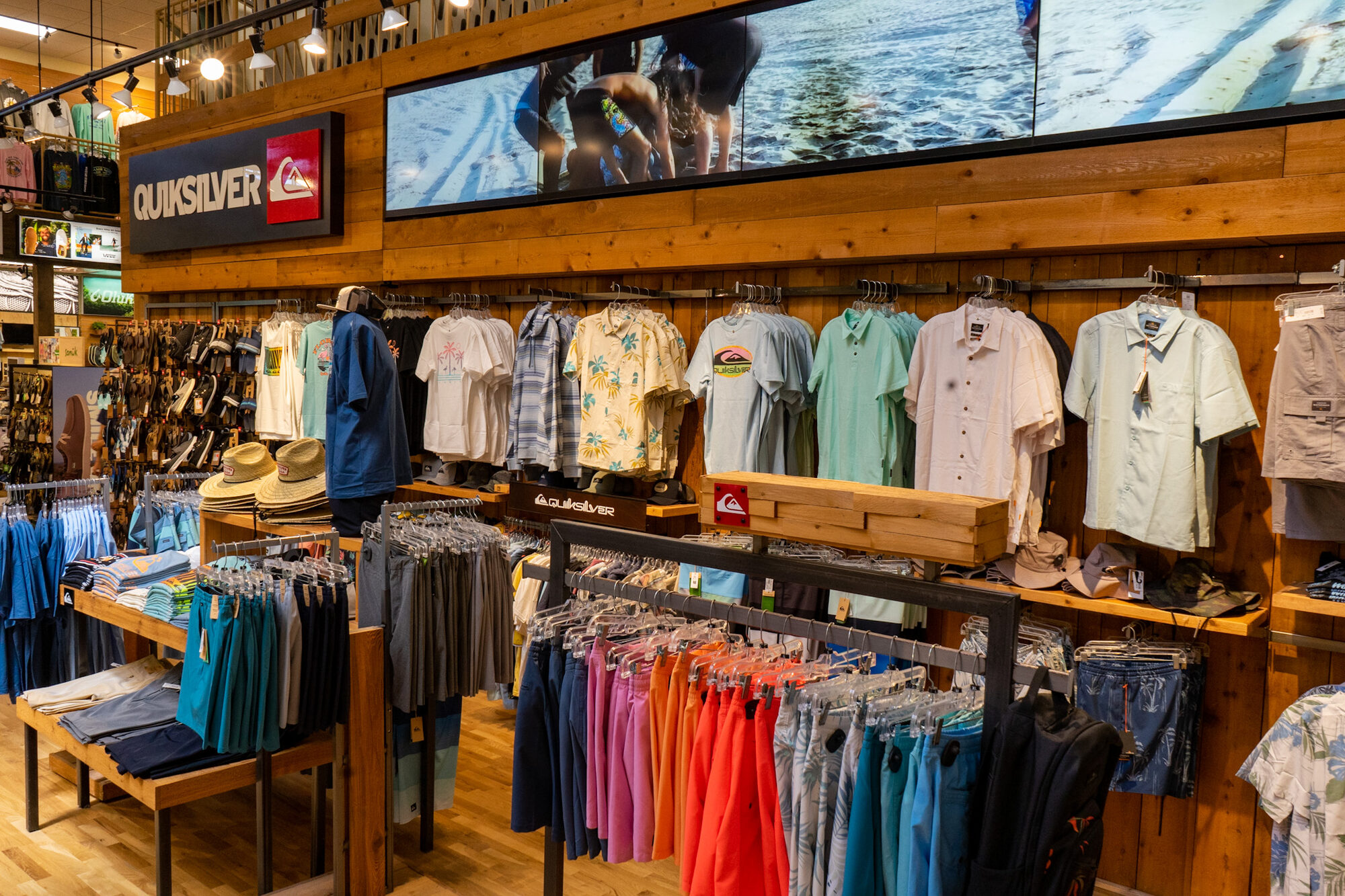 Maui Nix Store Tour