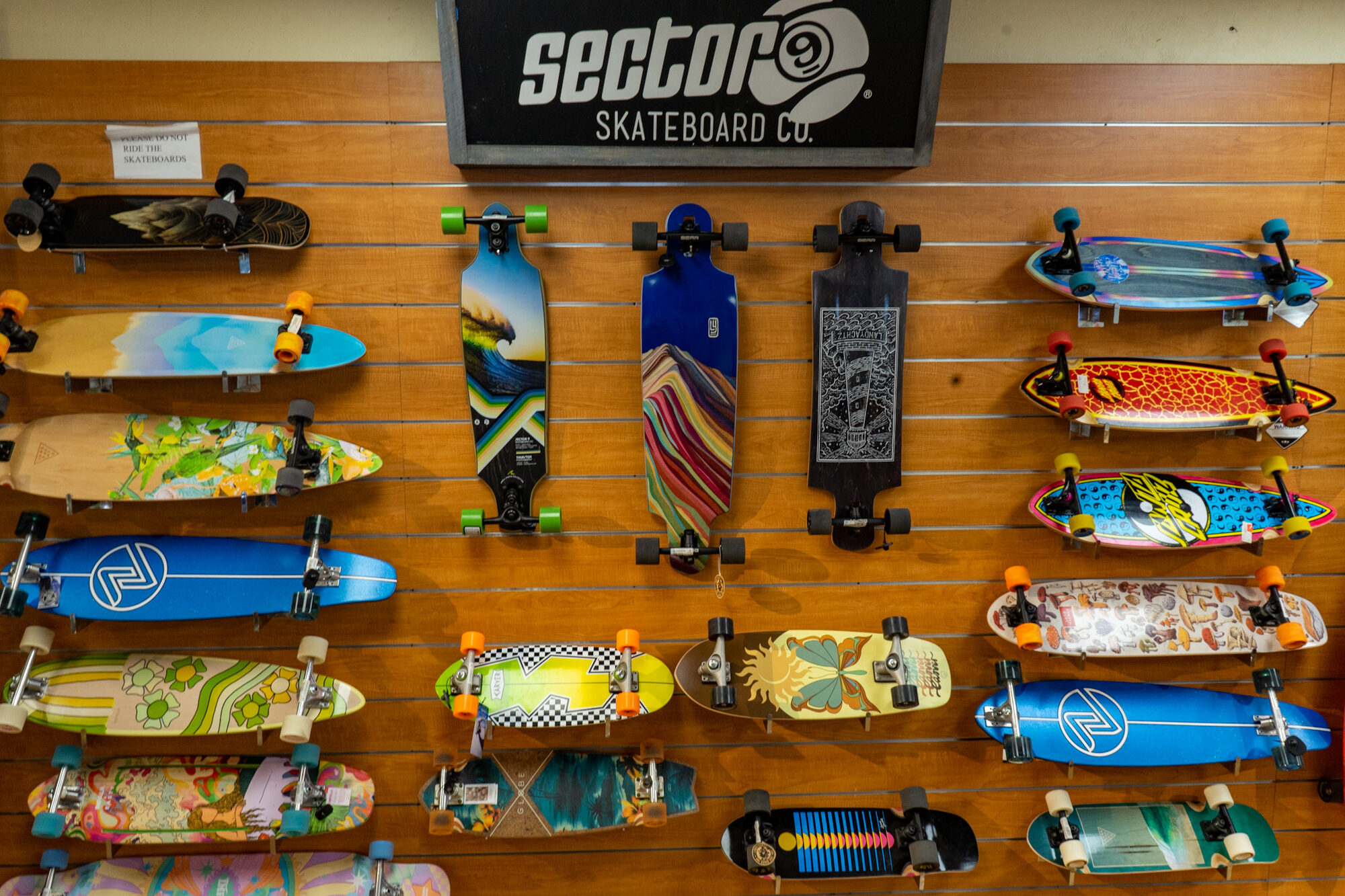 Maui Nix Store Tour
