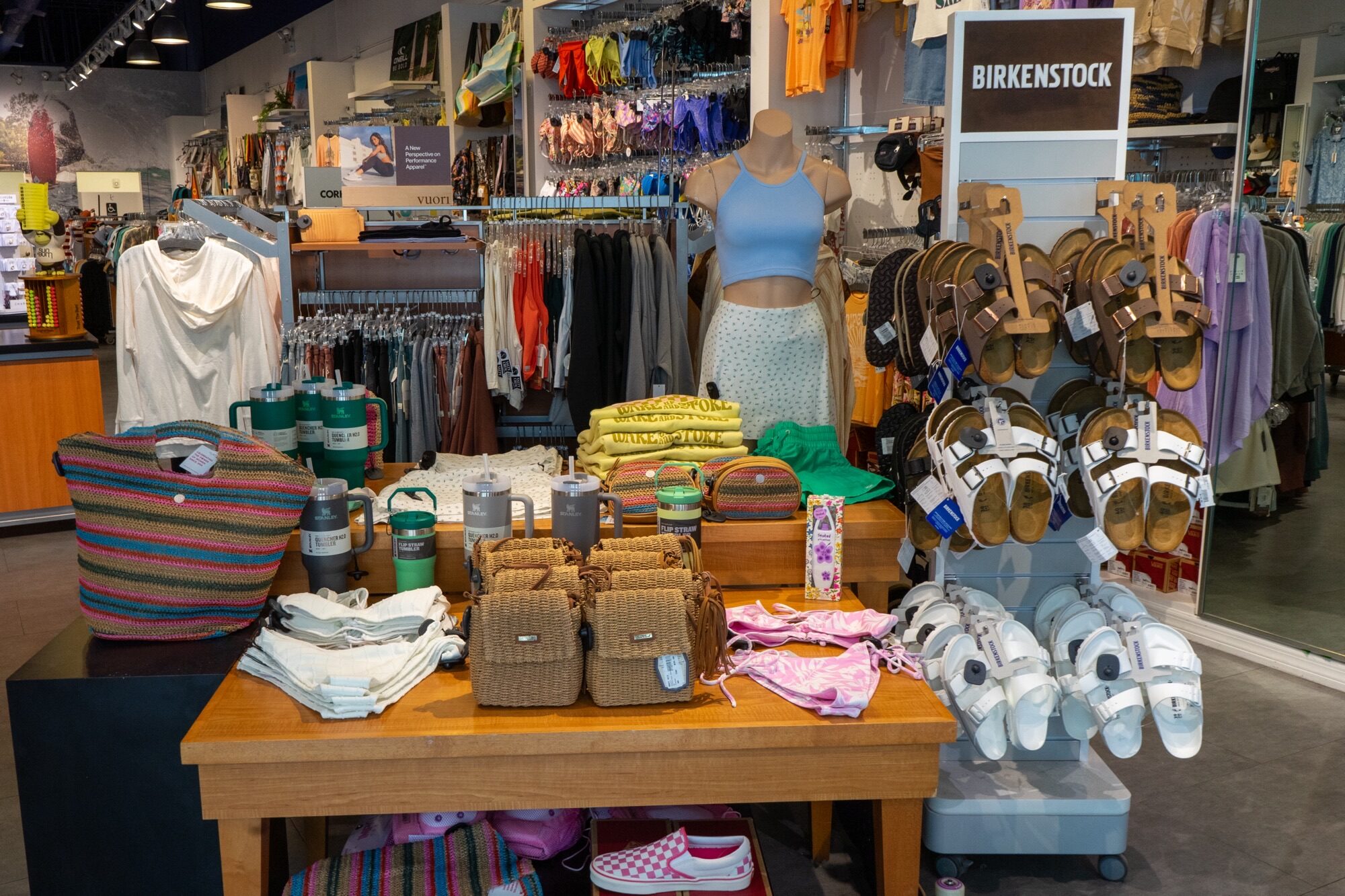Maui Nix Store Tour
