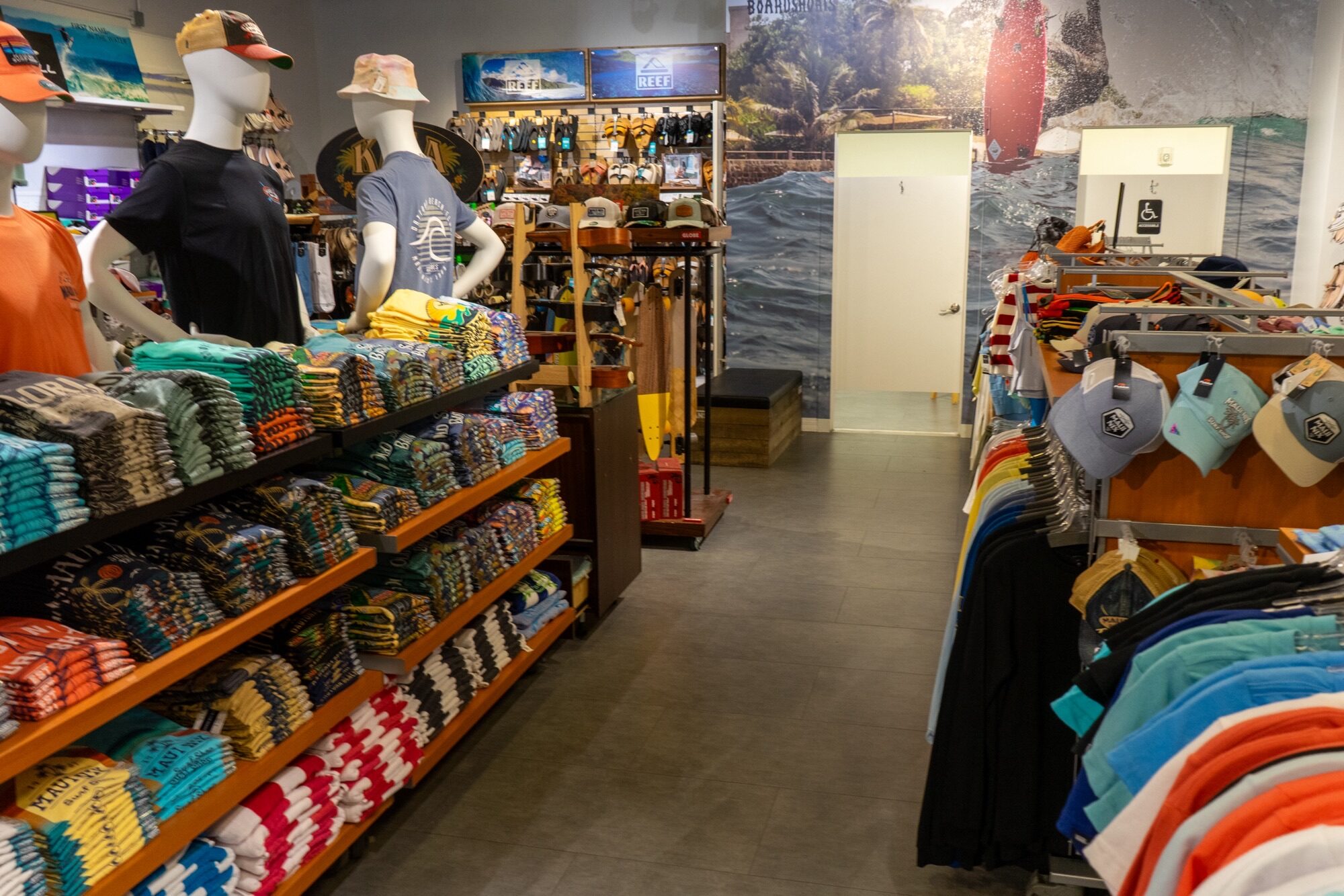 Maui Nix Store Tour