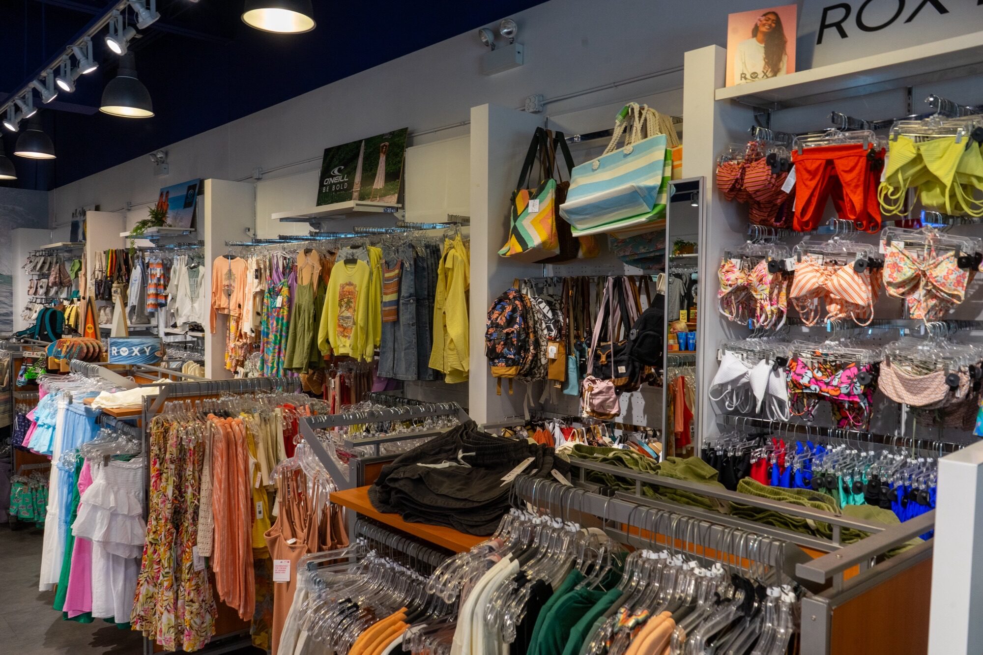 Maui Nix Store Tour