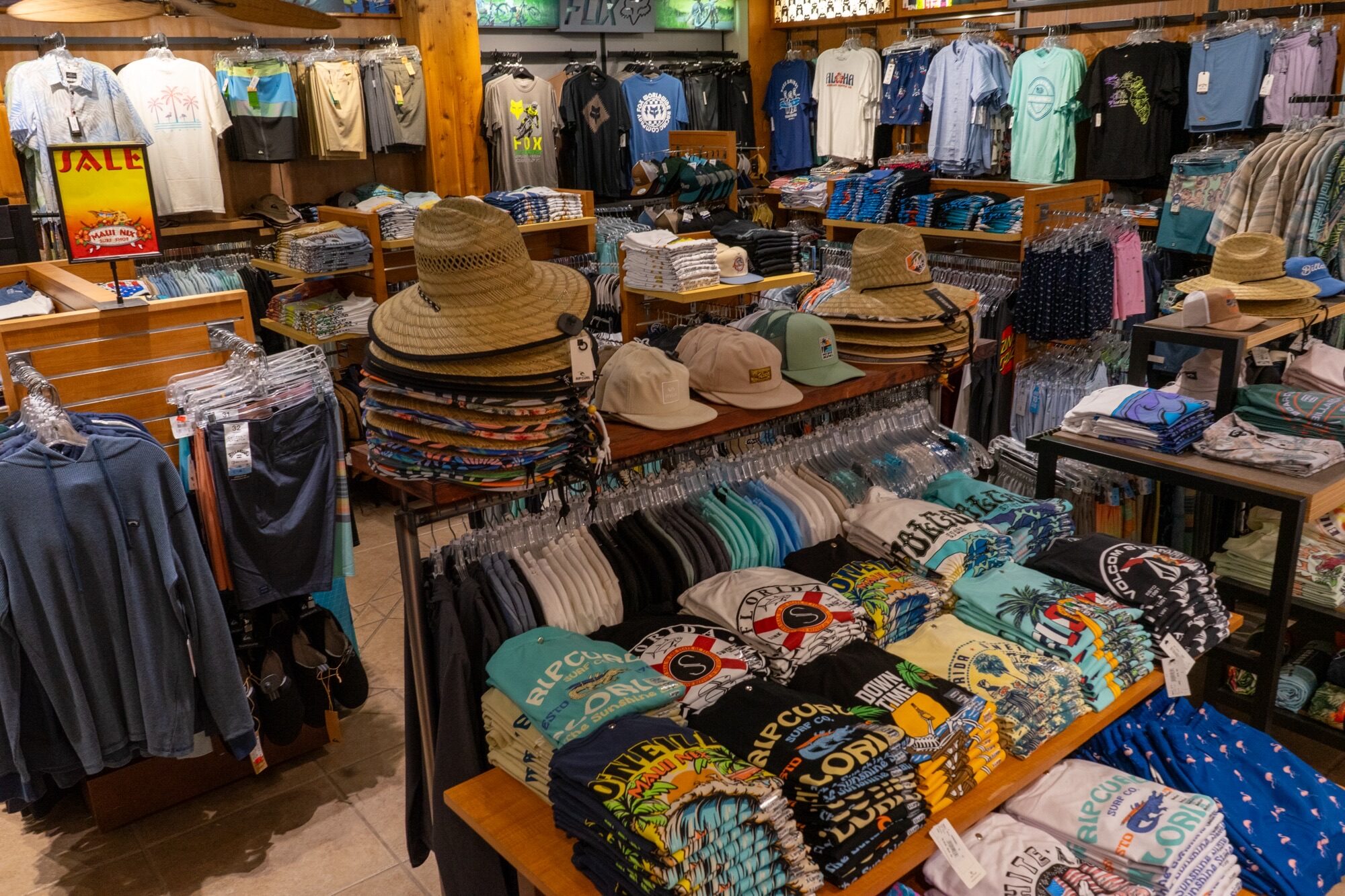 Maui Nix Store Tour