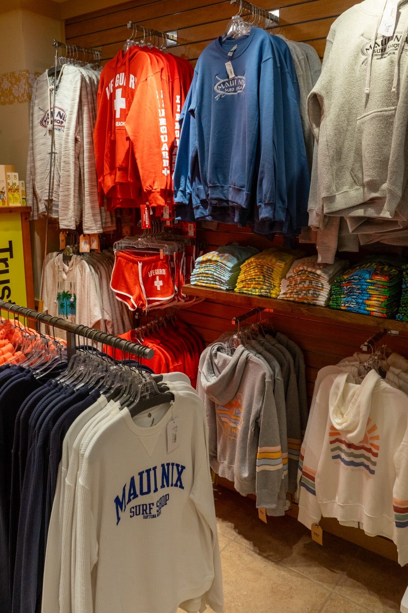 Maui Nix Store Tour