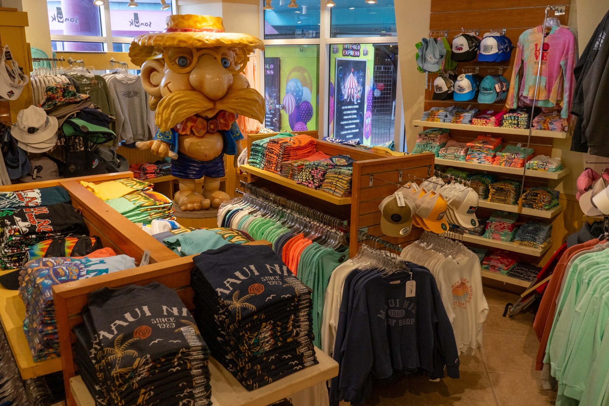 Maui Nix Store Tour