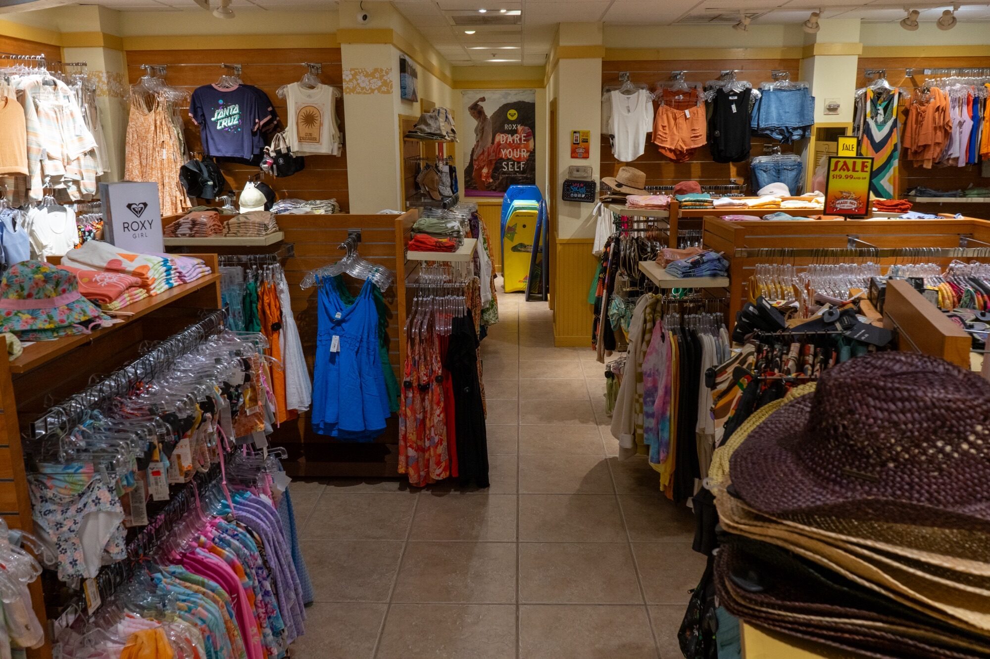 Maui Nix Store Tour