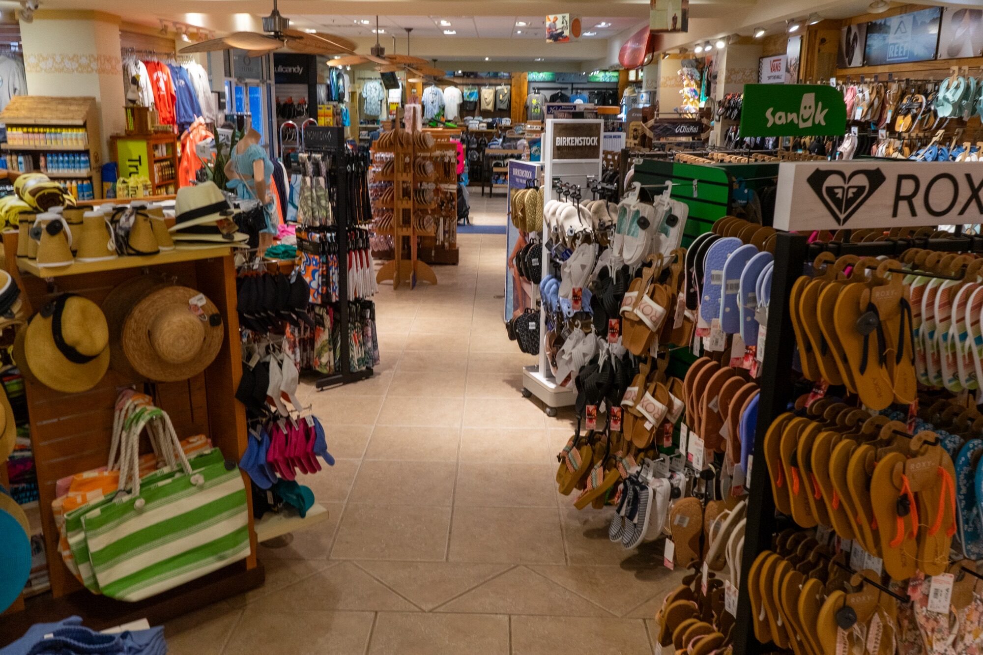 Maui Nix Store Tour