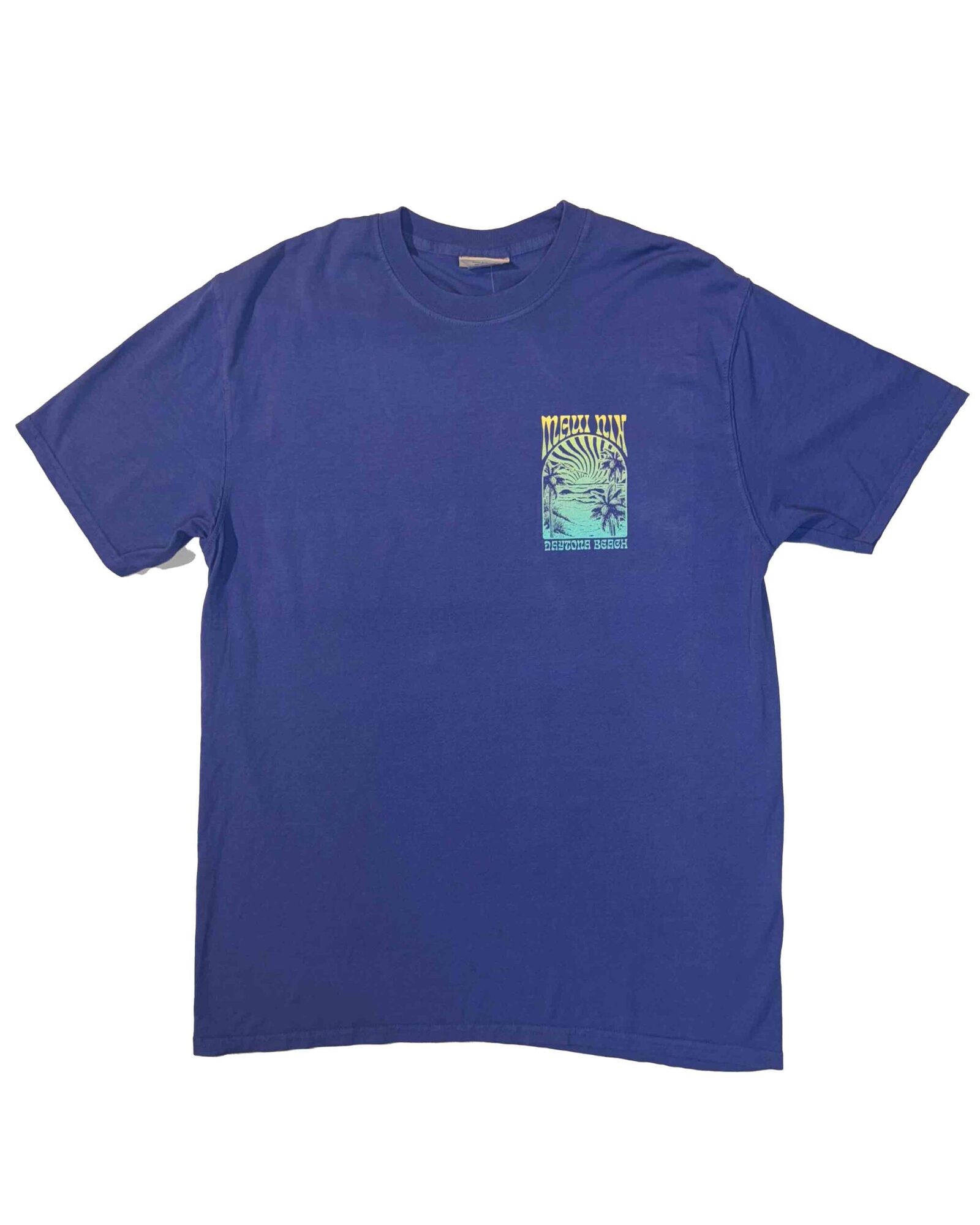 This is an image of Maui Nix Kiss the Sky tee