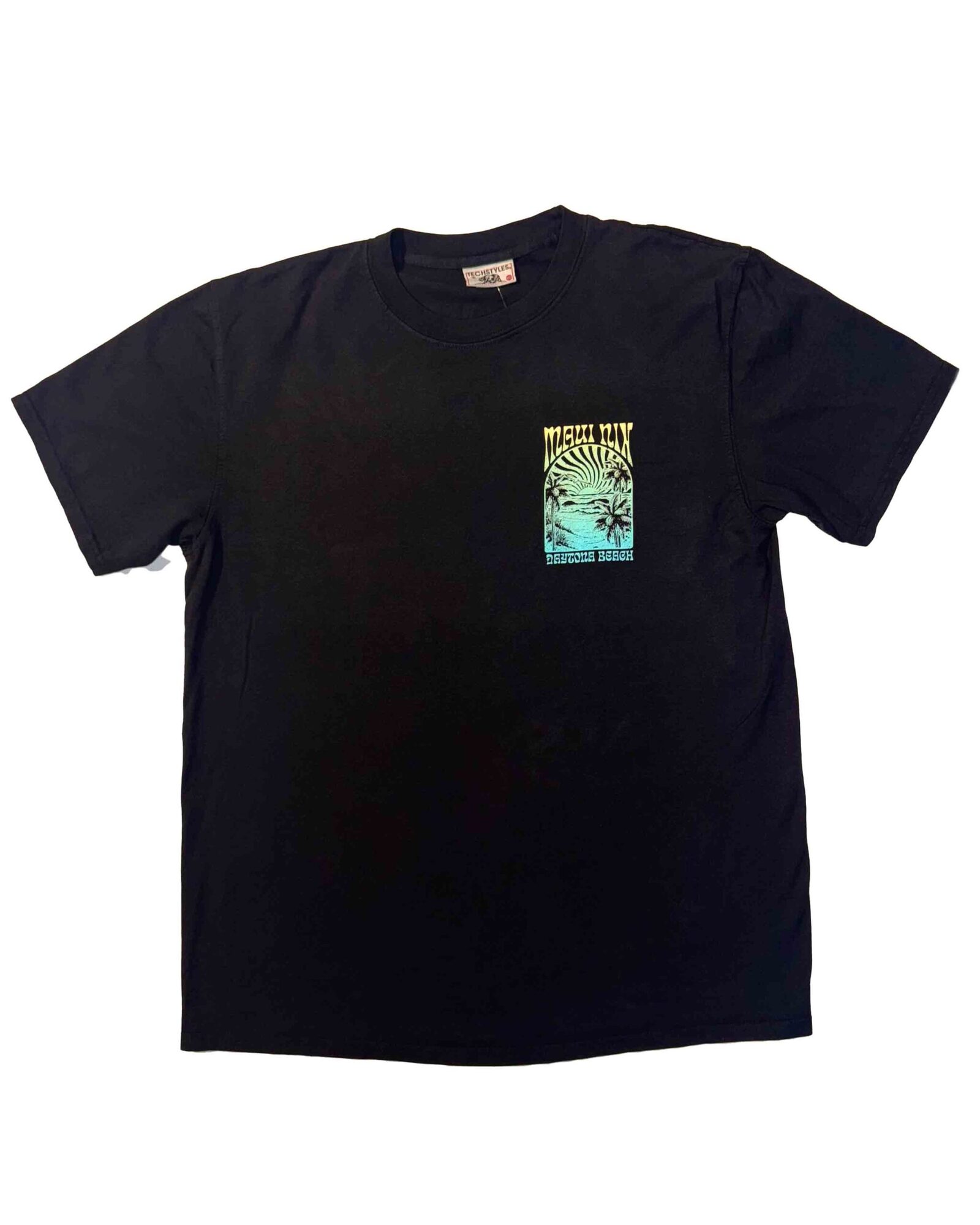 This is an image of Maui Nix Kiss the Sky tee